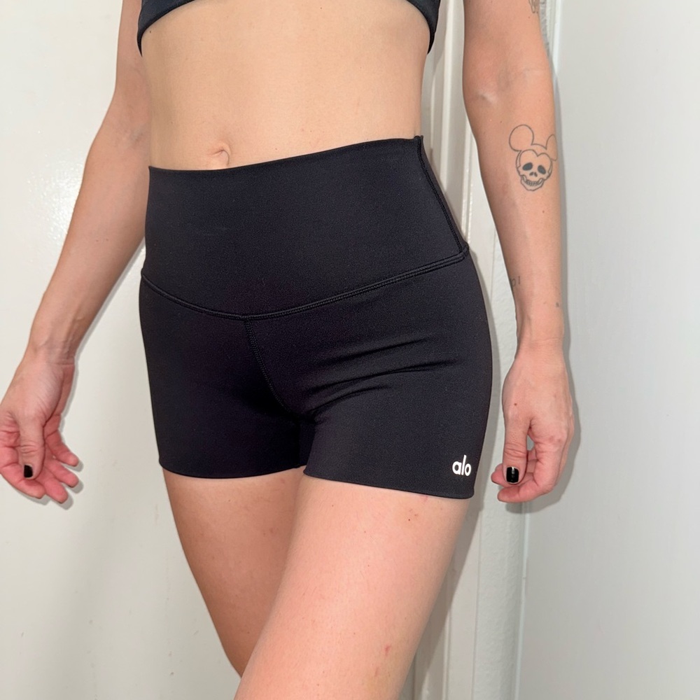 ALO Yoga High-Rise Black Bike Shorts